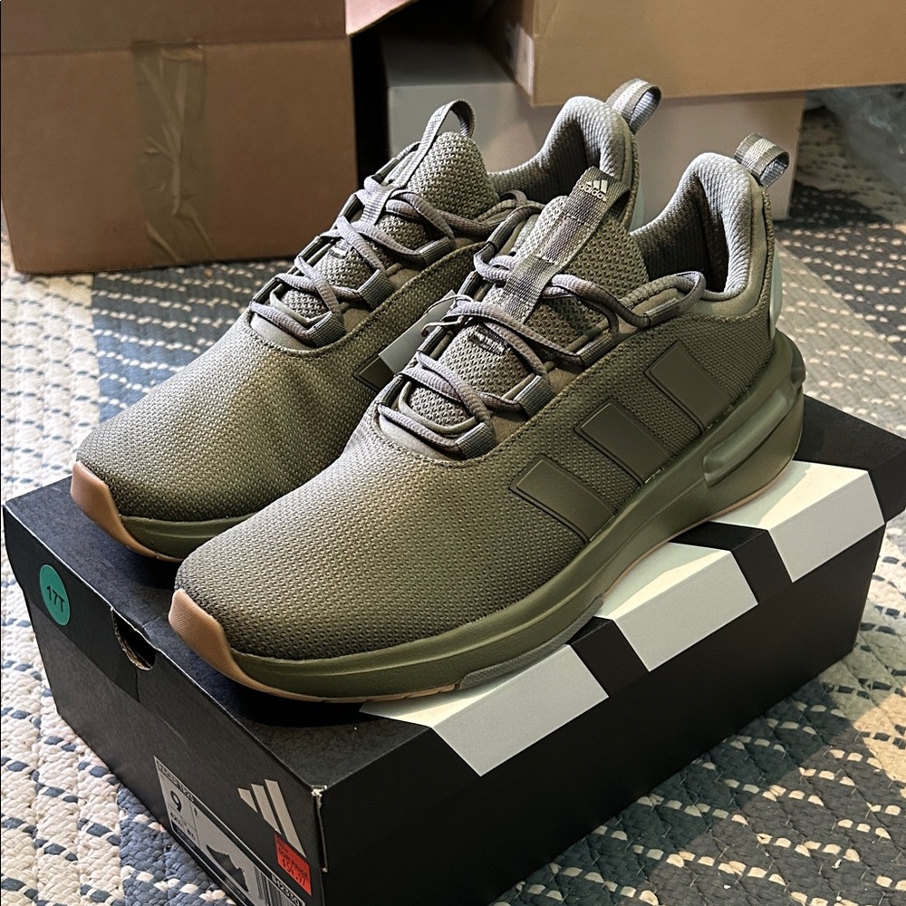 adidas Racer TR23